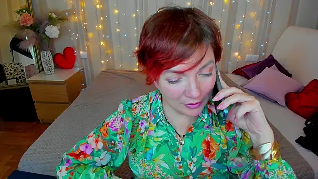 Katherine Fox online show from March 8, 2025, 8:00 am