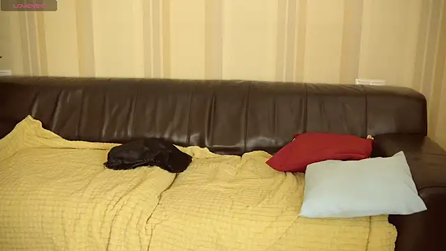 Katherine Fox online show from February 19, 2025, 9:25 pm