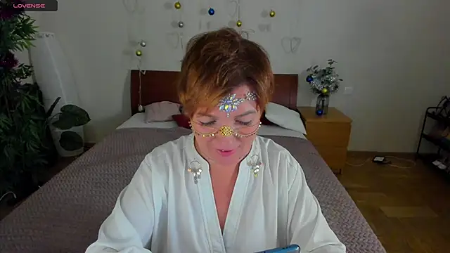 Katherine Fox online show from January 8, 2025, 3:50 pm