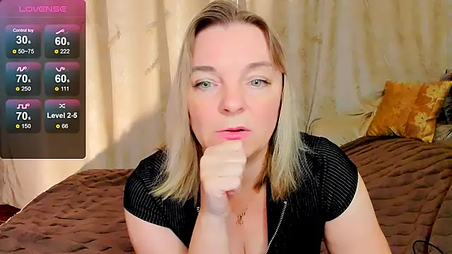 Regina  blue online show from October 18, 2025, 4:53 pm