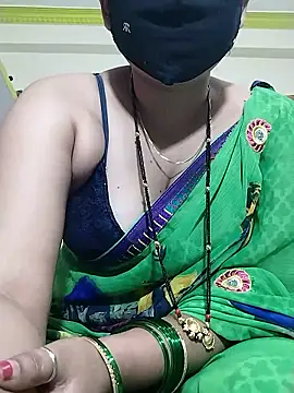 Snapshot of Kashish_18 chatting on January 19, 2026, 10:52 am Kashish 18 online show from January 19, 2026, 10:52 am