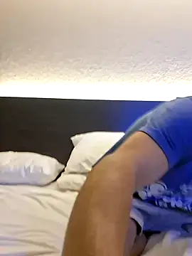 Snapshot of SmokingSloth chatting on June 26, 2026, 5:02 am SmokingSloth online show from June 26, 2026, 5:02 am