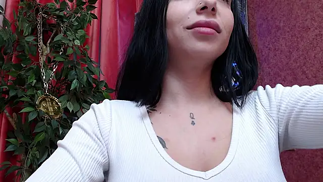 MissJuliax online show from November 26, 2025, 7:30 am