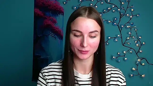 Eva Janee online show from October 15, 2025, 11:18 am