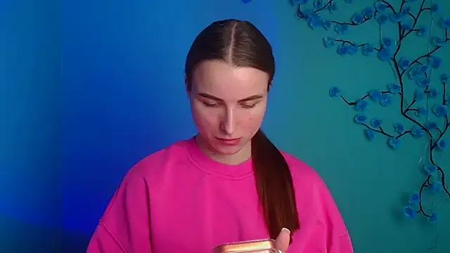 Eva Janee online show from April 15, 2026, 5:57 am