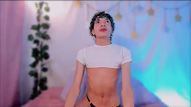 Im Alejo online show from October 21, 2025, 1:27 am