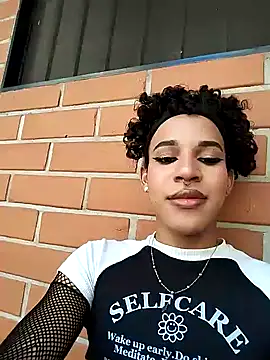 maddy cutee online show from January 21, 2025, 3:32 pm