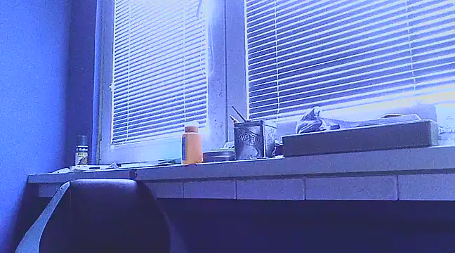 YouWantMe666 online show from February 26, 2025, 8:39 am