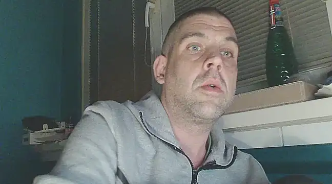 YouWantMe666 online show from February 10, 2025, 9:47 pm
