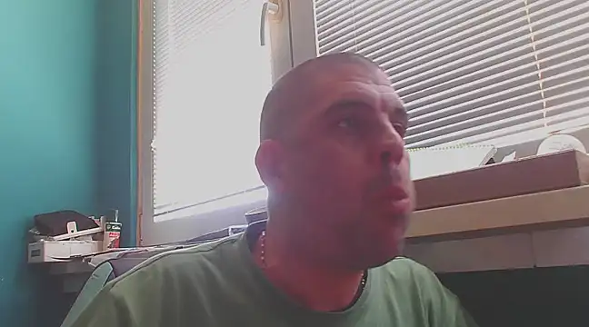 YouWantMe666 online show from February 11, 2025, 11:53 am