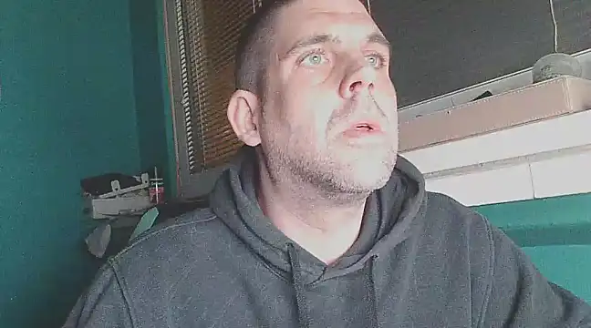 YouWantMe666 online show from February 18, 2025, 8:36 pm