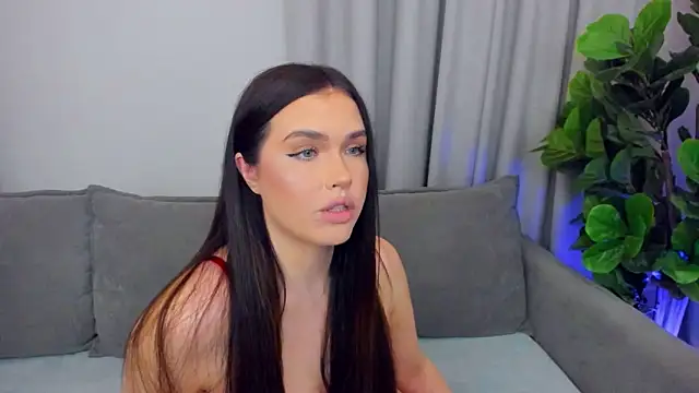 sexyangeloux online show from May 15, 2026, 9:02 pm