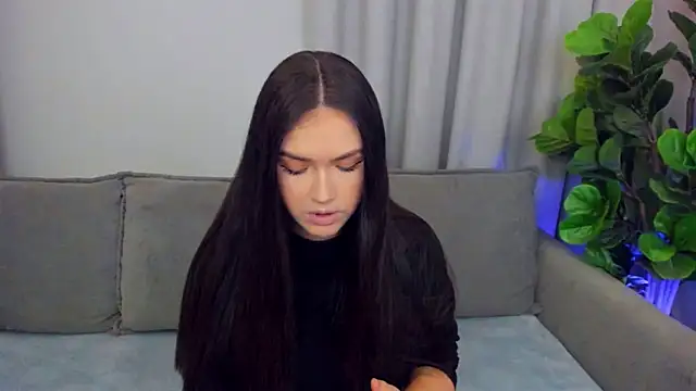 sexyangeloux online show from May 10, 2026, 8:00 pm
