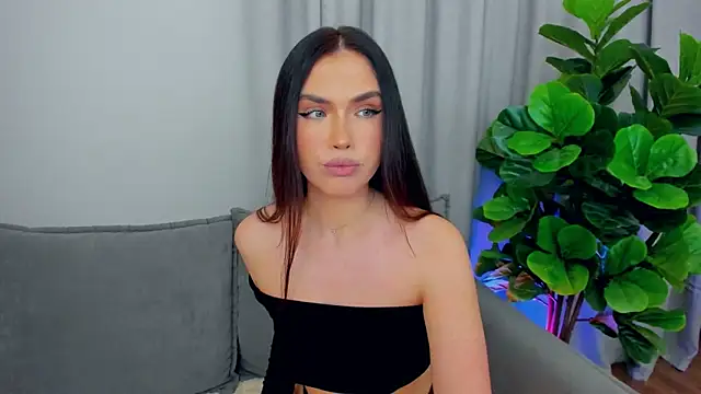 Snapshot of sexyangeloux chatting on October 28, 2025, 10:20 pm sexyangeloux online show from October 28, 2025, 10:20 pm