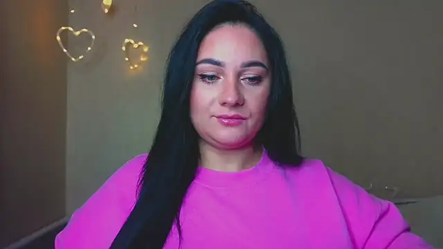 Snapshot of Emelyblum chatting on October 27, 2025, 10:44 pm Emelyblum online show from October 27, 2025, 10:44 pm