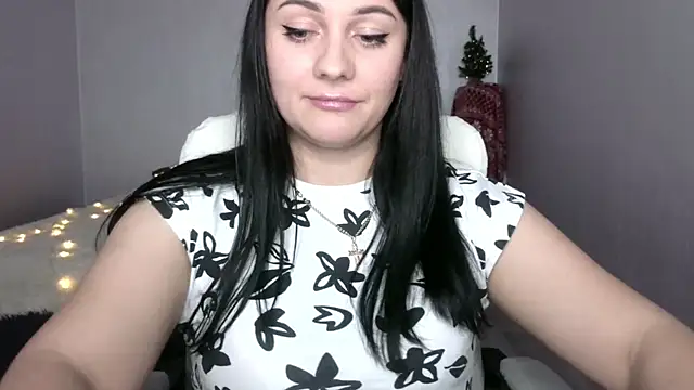 Snapshot of Emelyblum chatting on January 15, 2025, 7:05 am Emelyblum online show from January 15, 2025, 7:05 am