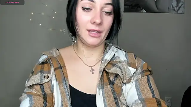 Snapshot of Emelyblum chatting on December 4, 2024, 11:41 pm Emelyblum online show from December 4, 2024, 11:41 pm