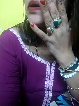 Snapshot of Sexyranibhabhi chatting on May 6, 2026, 2:21 pm Sexyranibhabhi online show from May 6, 2026, 2:21 pm