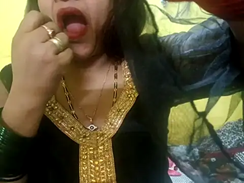 Sexyranibhabhi online show from December 14, 2025, 1:39 pm