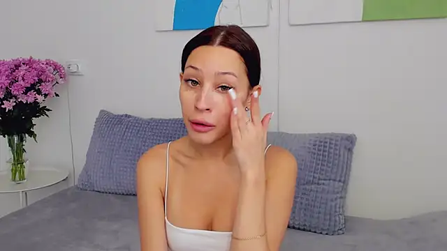 SelenaRousey online show from February 14, 2026, 7:19 am