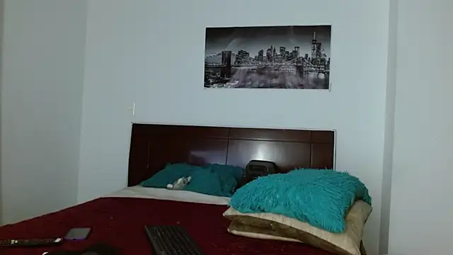 chicafitcaliente online show from October 31, 2025, 2:19 am