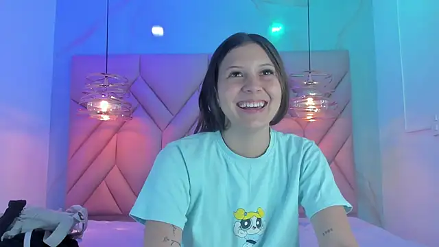 Snapshot of AngelaaCute_ chatting on June 9, 2026, 12:06 pm AngelaaCute online show from June 9, 2026, 12:06 pm