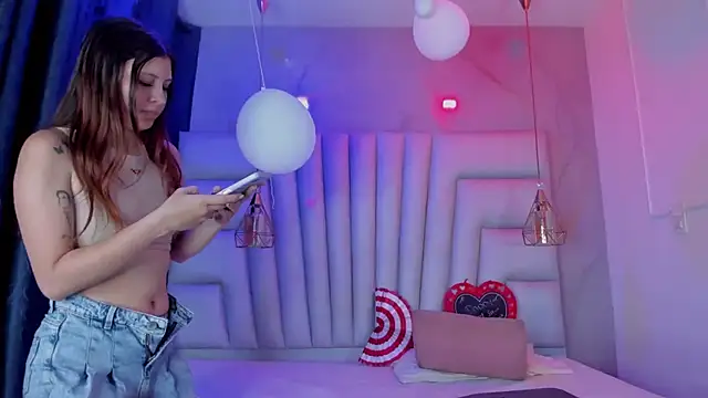 Snapshot of AngelaaCute_ chatting on February 14, 2026, 8:20 pm AngelaaCute online show from February 14, 2026, 8:20 pm