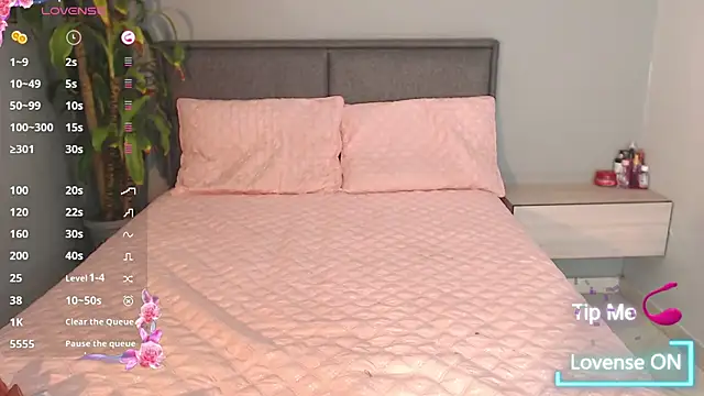 alanareyes579 online show from February 21, 2025, 1:44 am