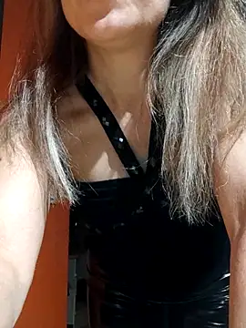 Snapshot of Dark_Angel_22 chatting on October 7, 2025, 5:36 pm Dark Angel 22 online show from October 7, 2025, 5:36 pm