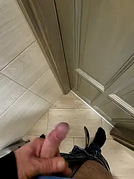 Snapshot of kisbiro77777 chatting on November 15, 2025, 7:56 am kisbiro77777 online show from November 15, 2025, 7:56 am