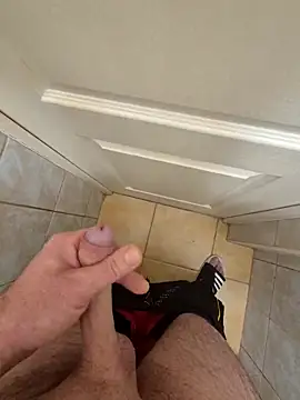 Snapshot of kisbiro77777 chatting on October 26, 2025, 4:02 am kisbiro77777 online show from October 26, 2025, 4:02 am