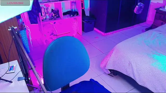 meraki fraise online show from April 17, 2026, 6:00 pm