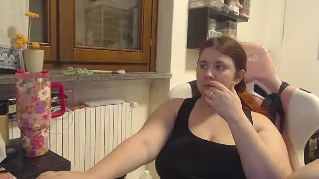 Snapshot of valerysexy chatting on October 21, 2025, 10:42 pm valerysexy online show from October 21, 2025, 10:42 pm