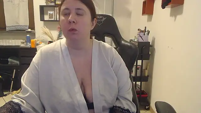 Snapshot of valerysexy chatting on December 3, 2025, 10:09 pm valerysexy online show from December 3, 2025, 10:09 pm