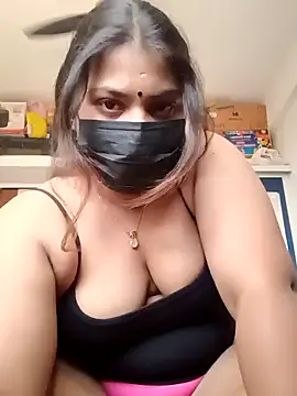 Snapshot of Hotmilfxox chatting on January 4, 2025, 7:34 am Hotmilfxox online show from January 4, 2025, 7:34 am