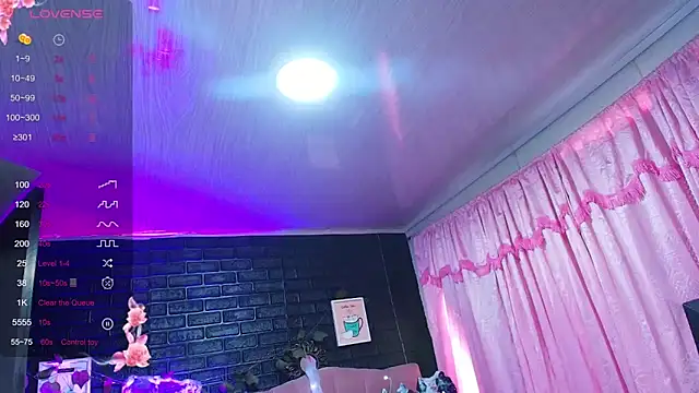 loren tits24 online show from October 26, 2025, 9:26 pm