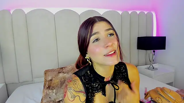 AnnyCherry  online show from January 6, 2026, 8:02 pm