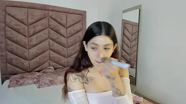 Snapshot of AnnyCherry_ chatting on June 12, 2026, 10:07 pm AnnyCherry online show from June 12, 2026, 10:07 pm