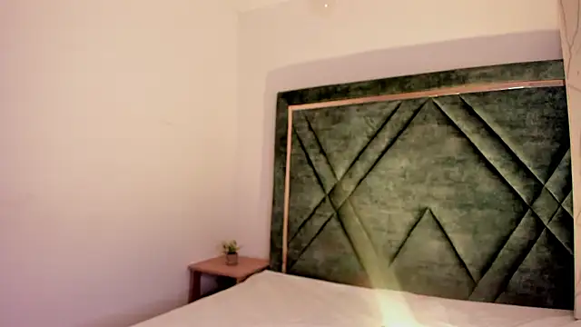 Ari sunshine  online show from January 14, 2026, 1:42 am