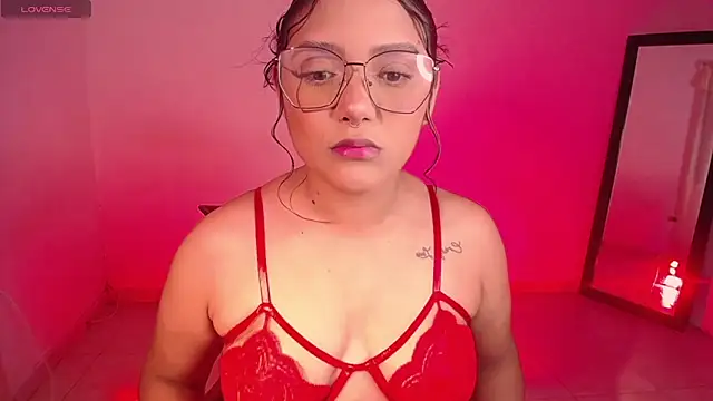 Snapshot of DIANEE_01 chatting on September 26, 2025, 4:03 pm DIANEE 01 online show from September 26, 2025, 4:03 pm