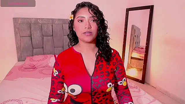 DIANEE 01 online show from March 16, 2026, 10:12 pm