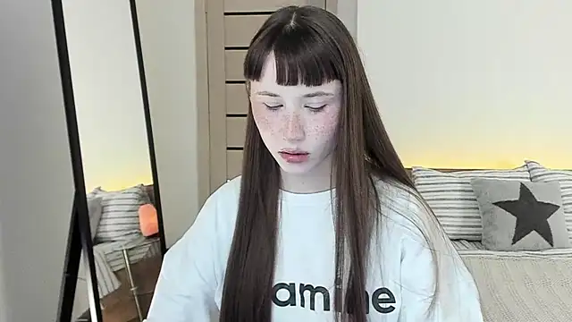 Stella Sunny online show from April 8, 2026, 8:05 am