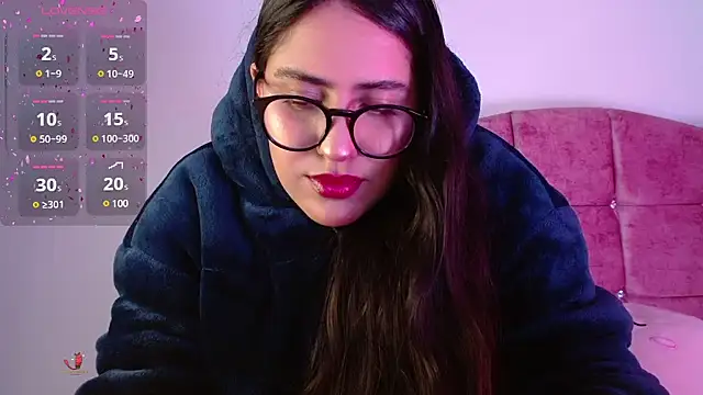 Snapshot of Paris-love chatting on December 14, 2024, 5:51 am Paris-love online show from December 14, 2024, 5:51 am