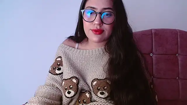 Snapshot of Paris-love chatting on December 19, 2024, 6:12 am Paris-love online show from December 19, 2024, 6:12 am