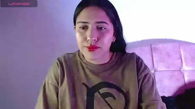 Snapshot of Paris-love chatting on January 2, 2025, 6:07 am Paris-love online show from January 2, 2025, 6:07 am