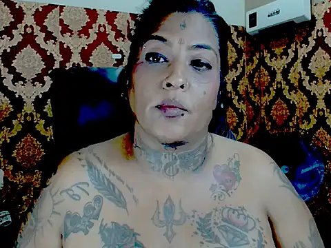 Snapshot of Indiancatz2 chatting on February 14, 2026, 4:34 am Indiancatz2 online show from February 14, 2026, 4:34 am