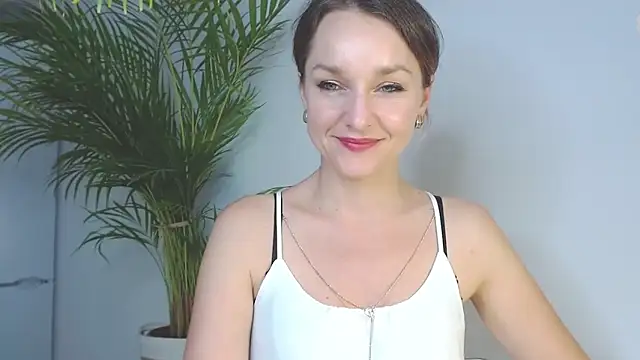 Snapshot of AliciaDesire chatting on December 3, 2024, 11:51 am AliciaDesire online show from December 3, 2024, 11:51 am