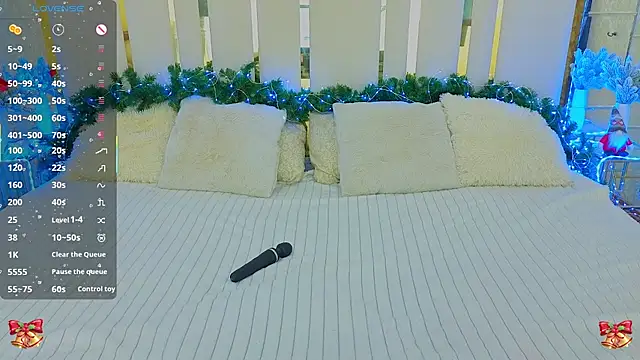 KitnissKiss online show from December 22, 2025, 1:44 pm