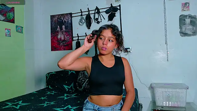 Snapshot of clydexxxbunny chatting on May 29, 2026, 9:54 pm clydexxxbunny online show from May 29, 2026, 9:54 pm