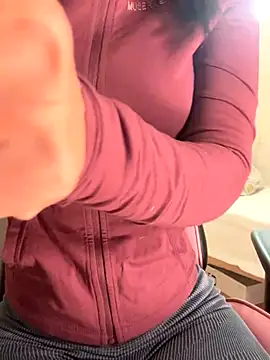 Adriennesexxx online show from November 20, 2025, 5:13 pm